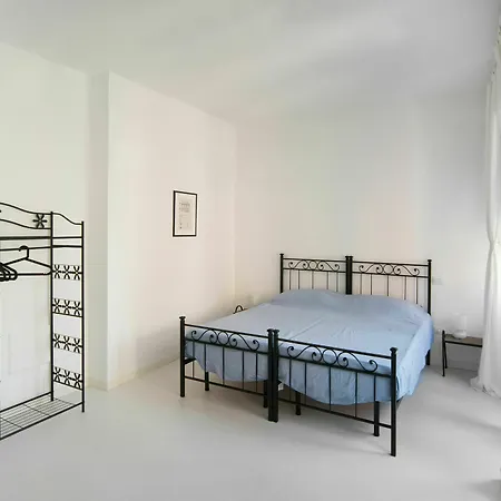 Konukevi Casa Italia 3*